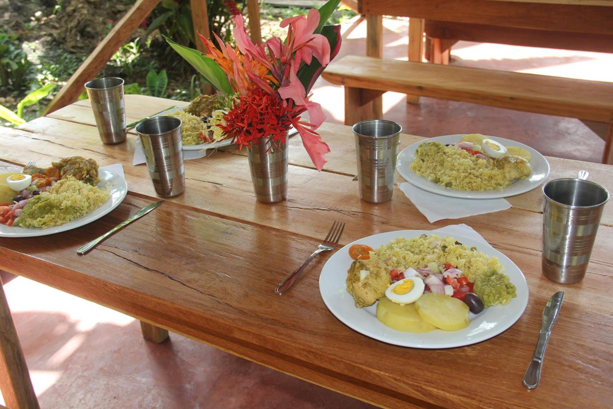Purachata Ecolodge Iquitos Exteriör bild